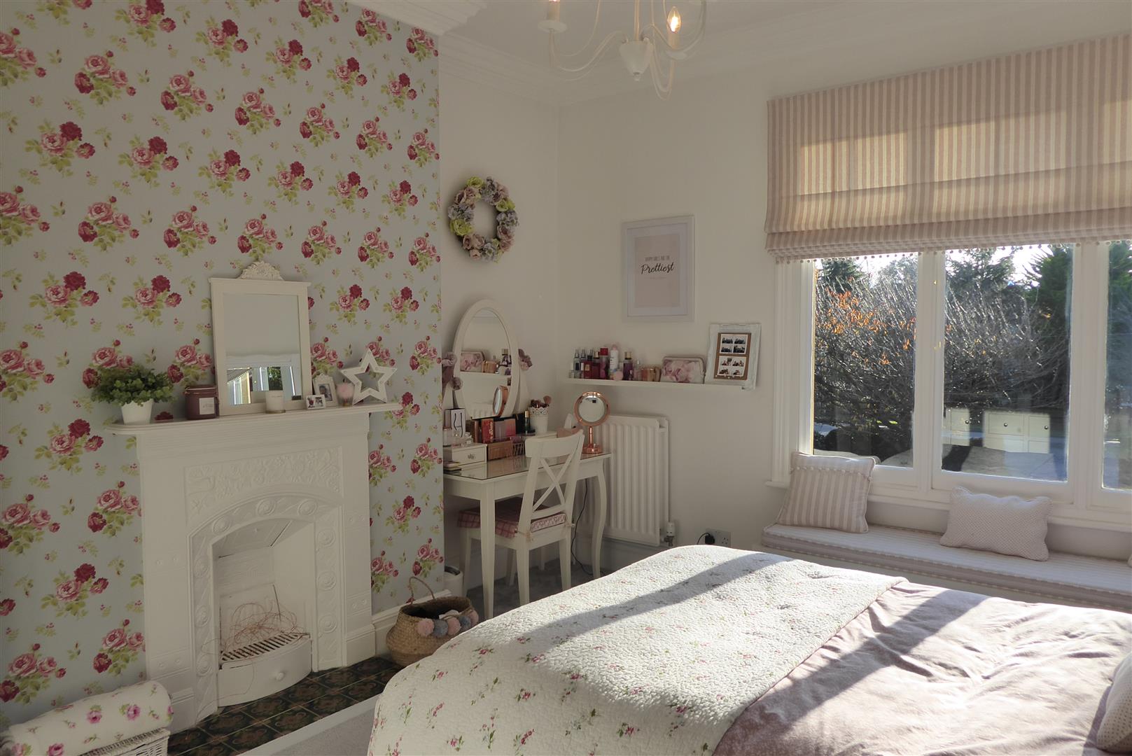 BEDROOM 2 (FRONT)